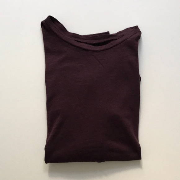 SOLD ๐ก Bundle 5/$25 ๐ ๐ก AE top - Picture 4 of 4